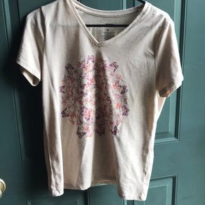 A butterfly shirt🦋